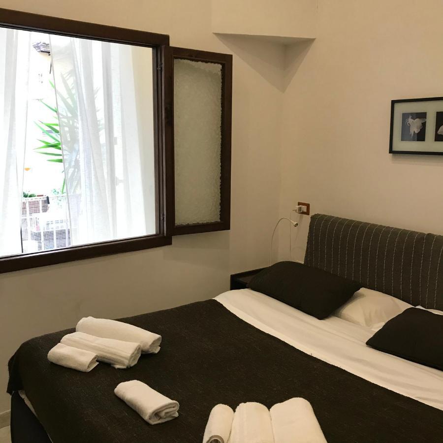 Plebiscito Couette-café Naples
